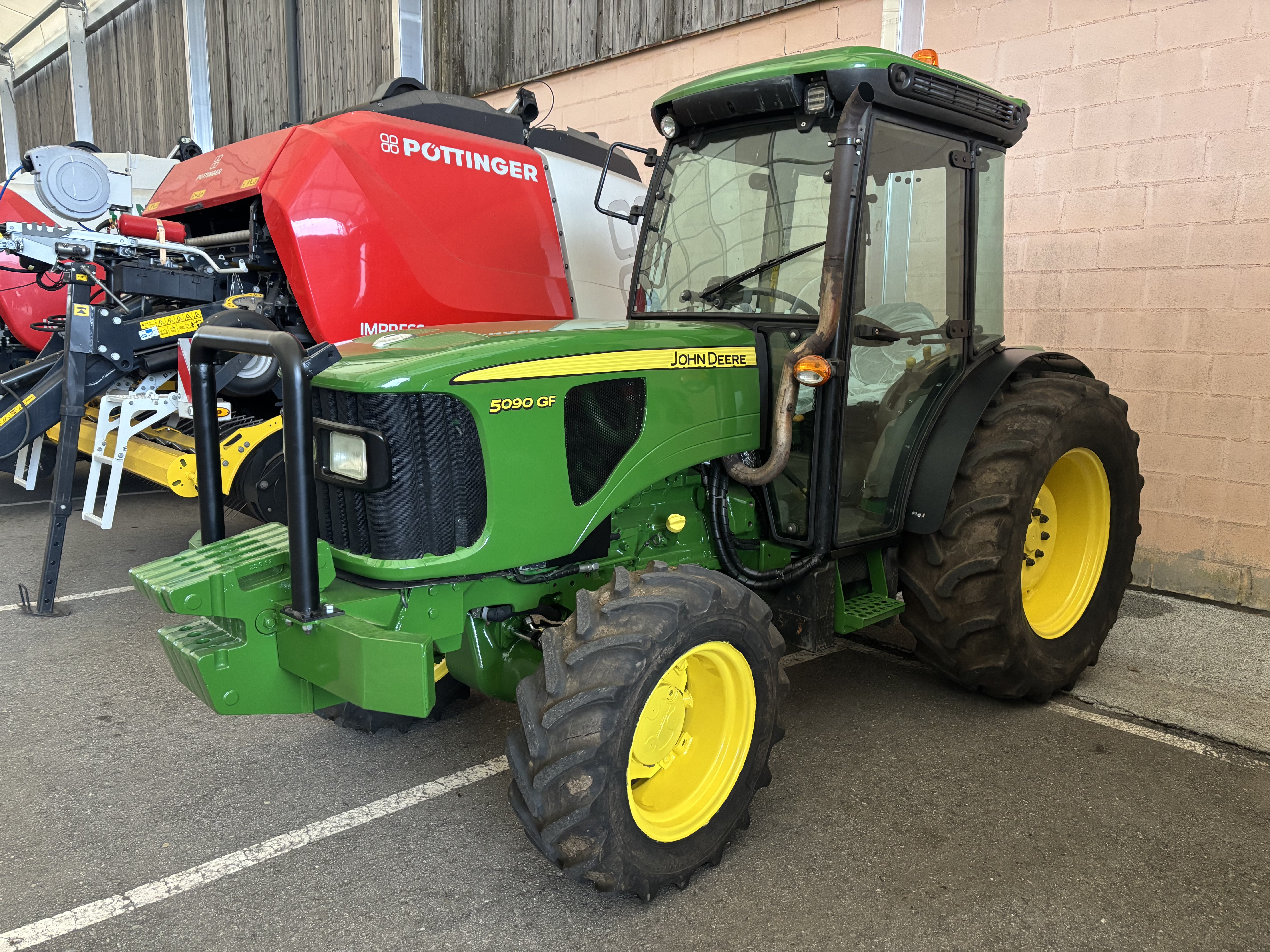 John Deere  5090 GF
