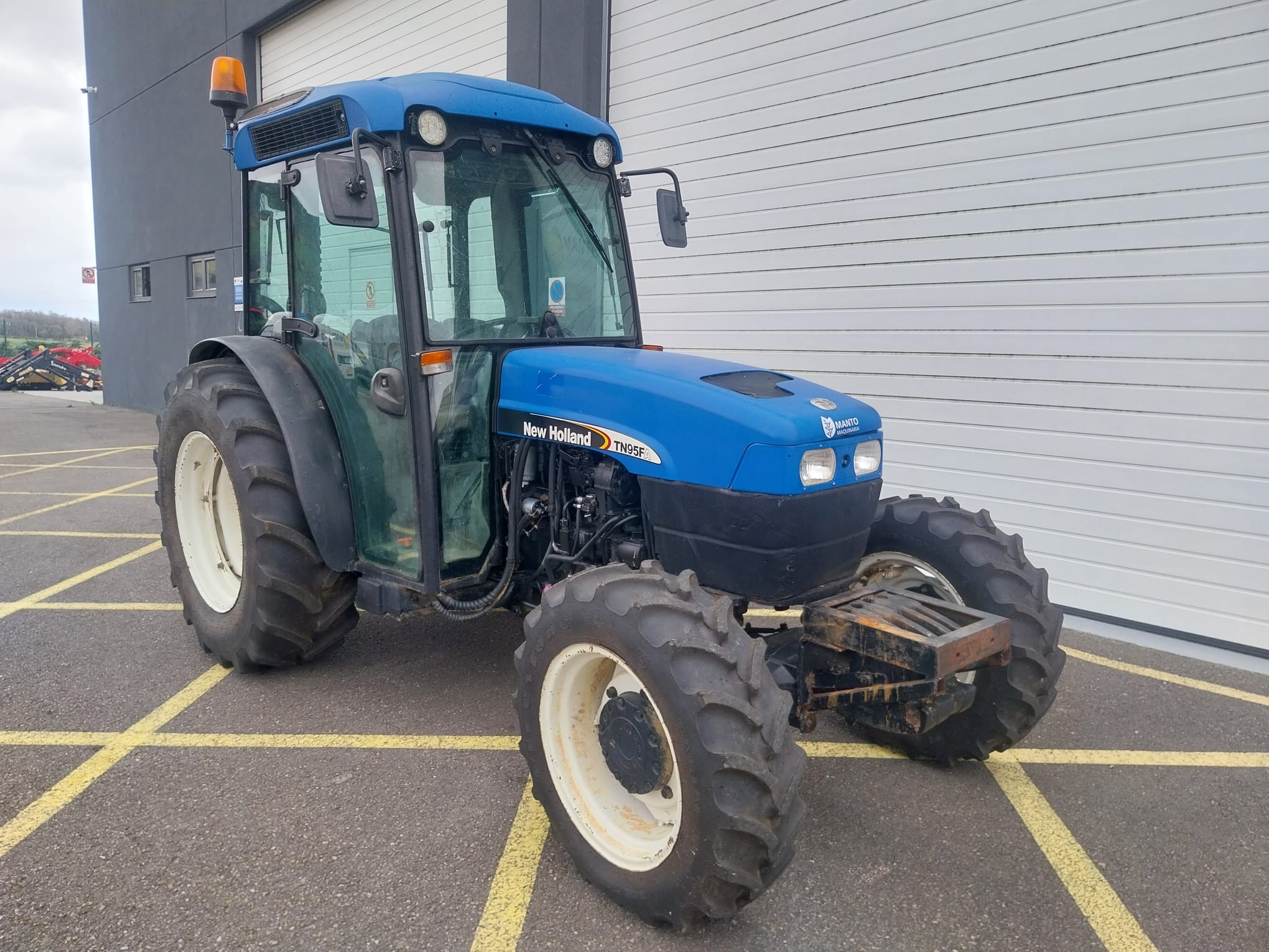 New Holland  TN 95 FA